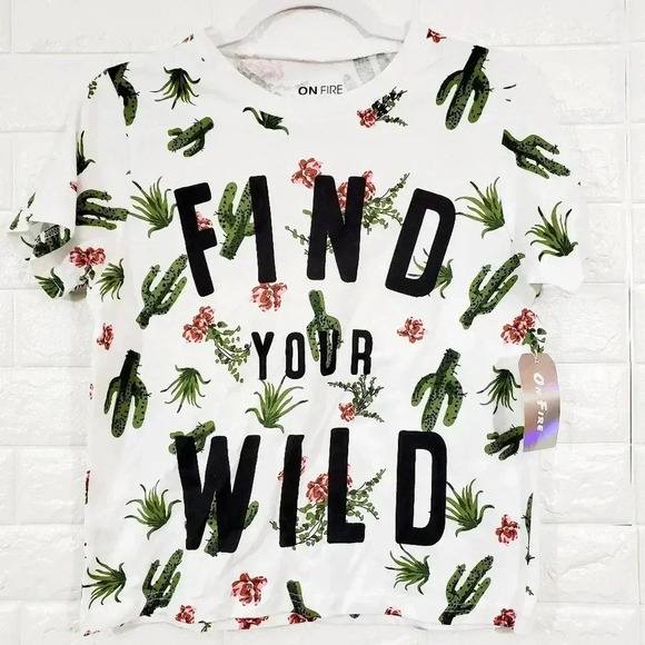 NWT On fire Find your Wild tee.Size M - Picture 1 of 4